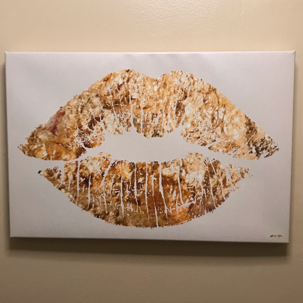 Oliver Gal solid kiss ideal canvas print